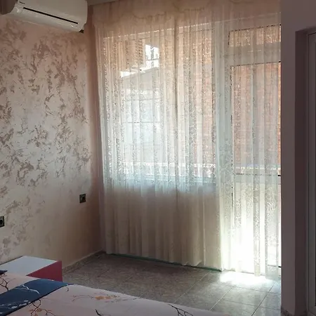 ゲストハウス Къща За Гости Оазис *