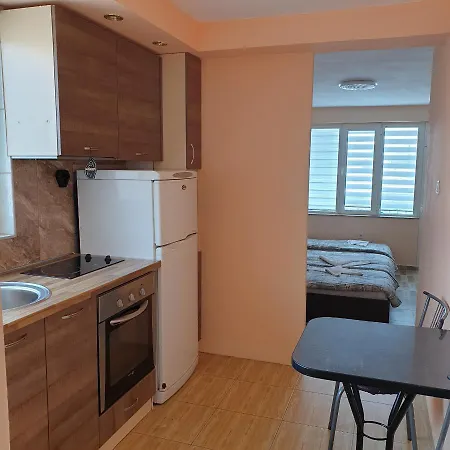 Къща За Гости Оазис ゲストハウス ポモリエ