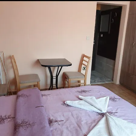 ゲストハウス Къща За Гости Оазис *