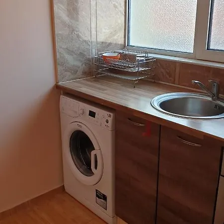 Къща За Гости Оазис * ポモリエ