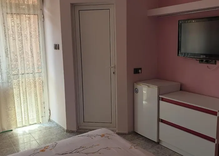 Къща За Гости Оазис Penzion Pomorie