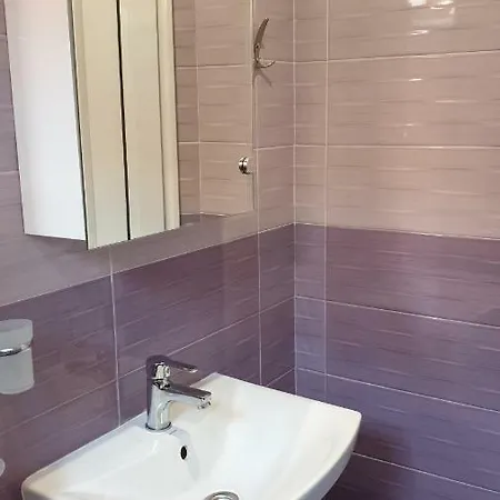 Къща За Гости Оазис 招待所 *