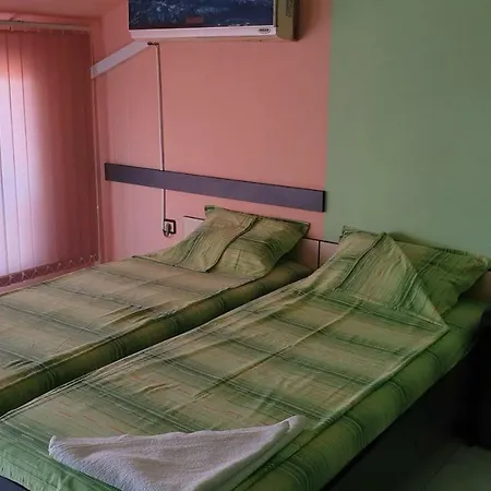 Къща за гости Оазис