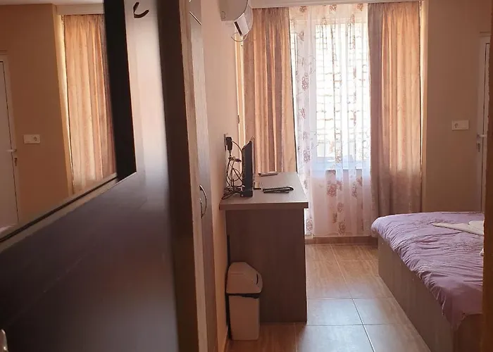 Къща За Гости Оазис Penzion *